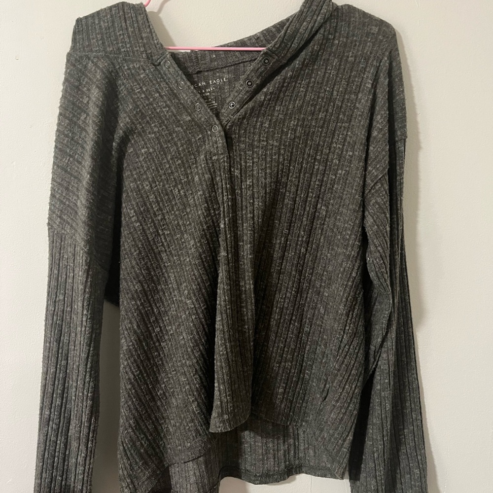 american eagle lightweight green hooded button up